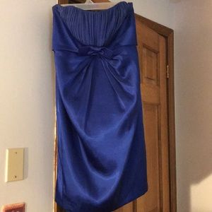 Blue strapless dress with bow